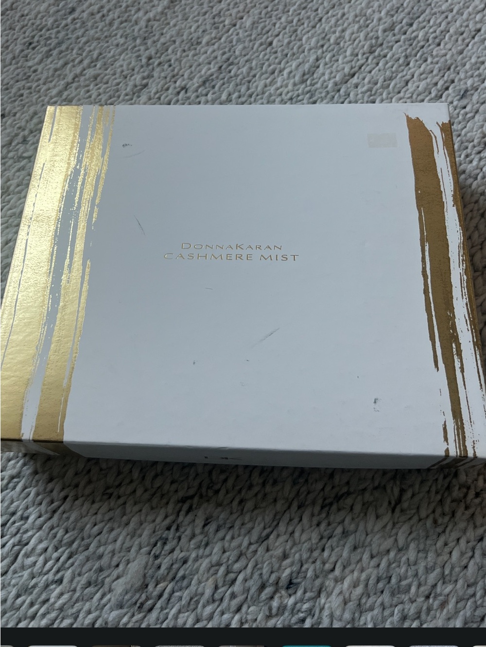 Donna Karan Cashmere Mist Gift Set - Picture 7 of 10